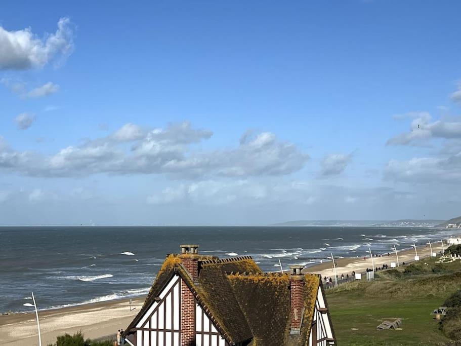 Apartament Sur La Plage / Enjoy The Beach Cabourg Zewnętrze zdjęcie