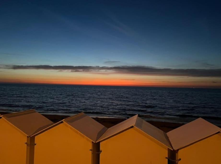Apartament Sur La Plage / Enjoy The Beach Cabourg Zewnętrze zdjęcie